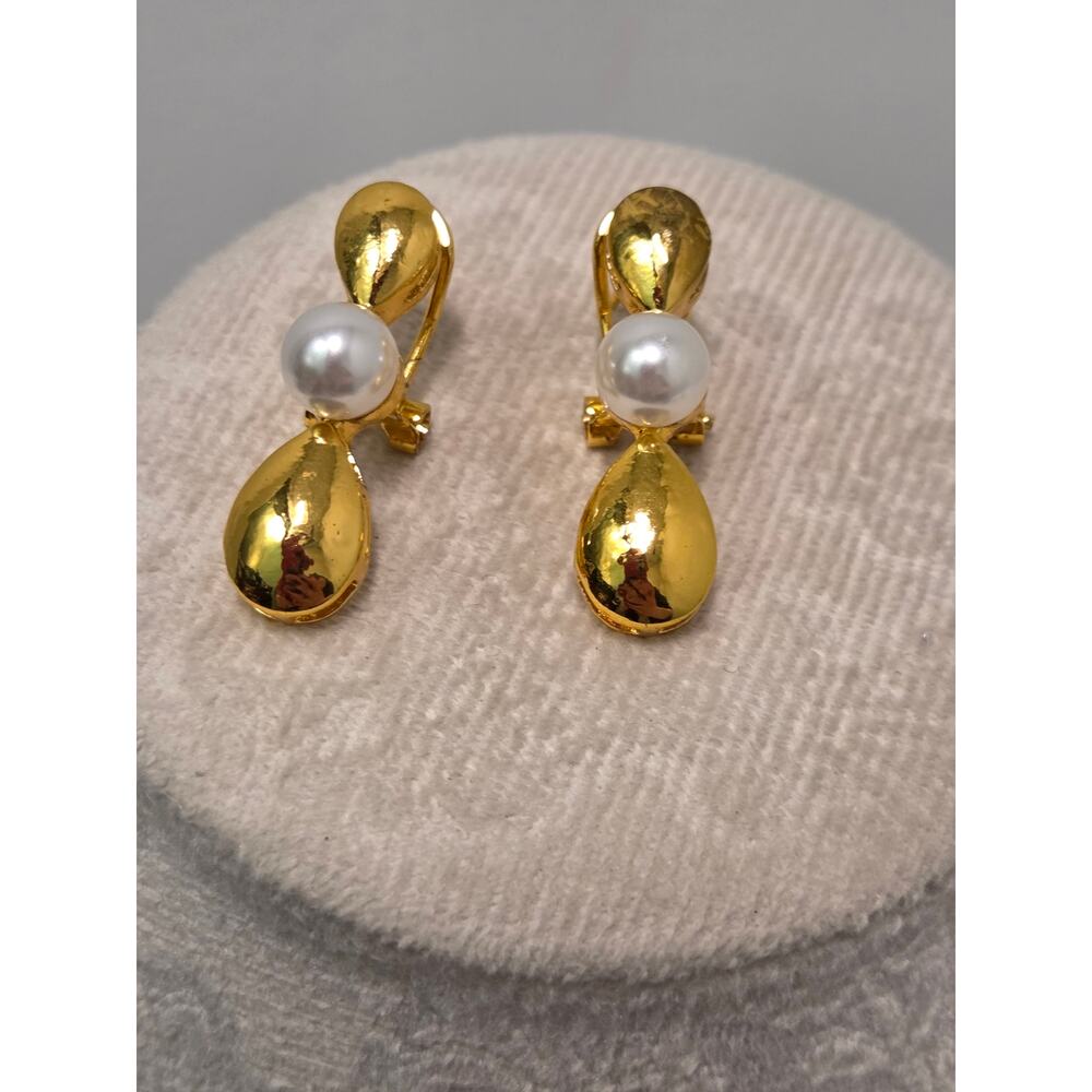 Vintage Gold Tone Faux Pearl Omega Back Earrings Classic Elegant Bridal
